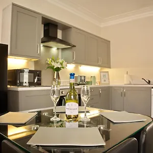  Apartment Parkgate Central, Station & Town